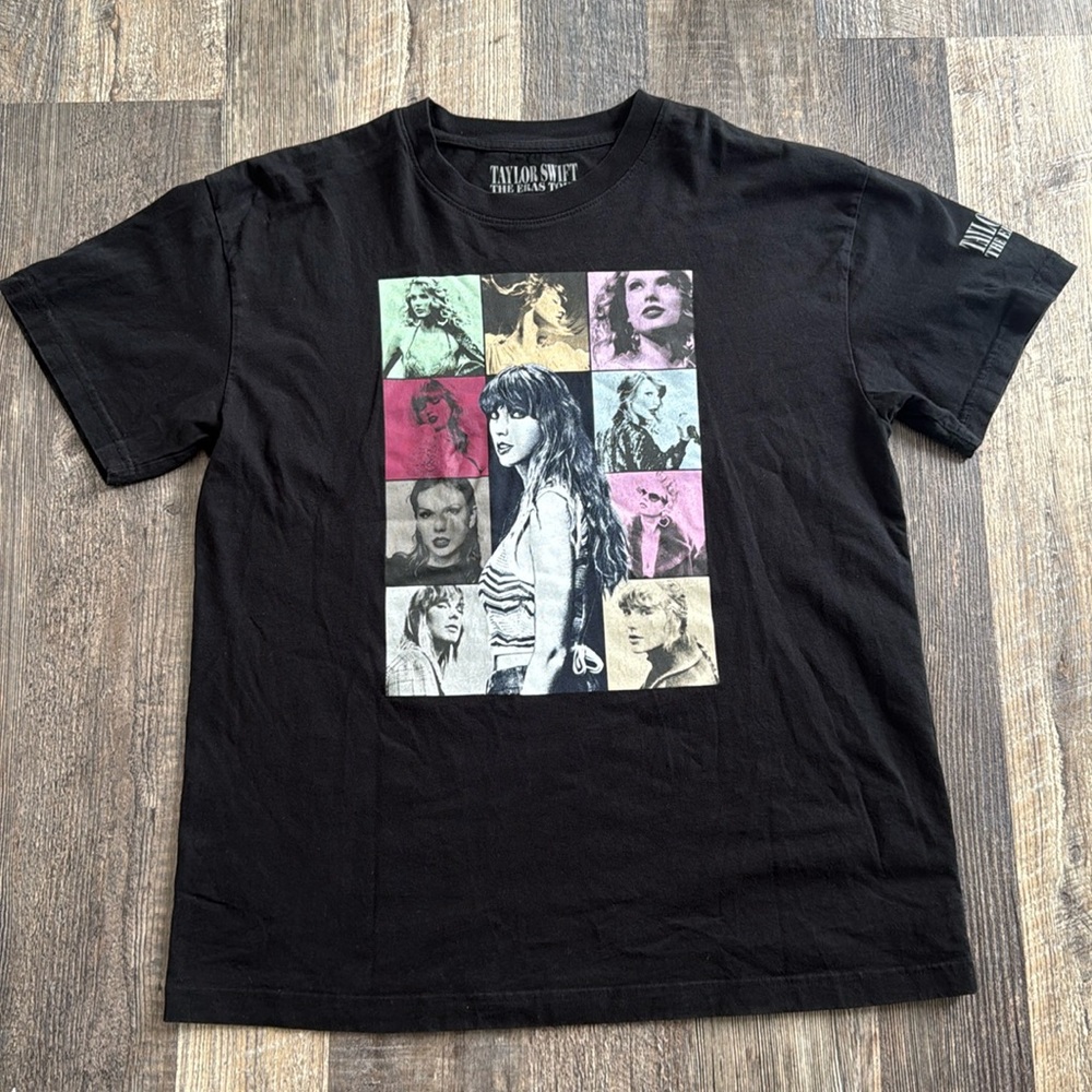 Taylor Swift Eras Tour Concert Black T-shirt Size Large